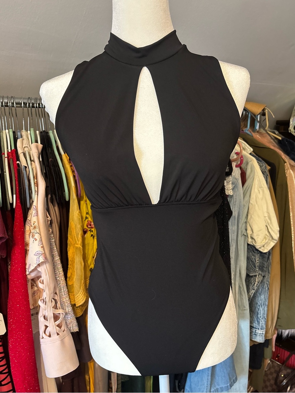 Black Sleeveless Keyhole Bodysuit